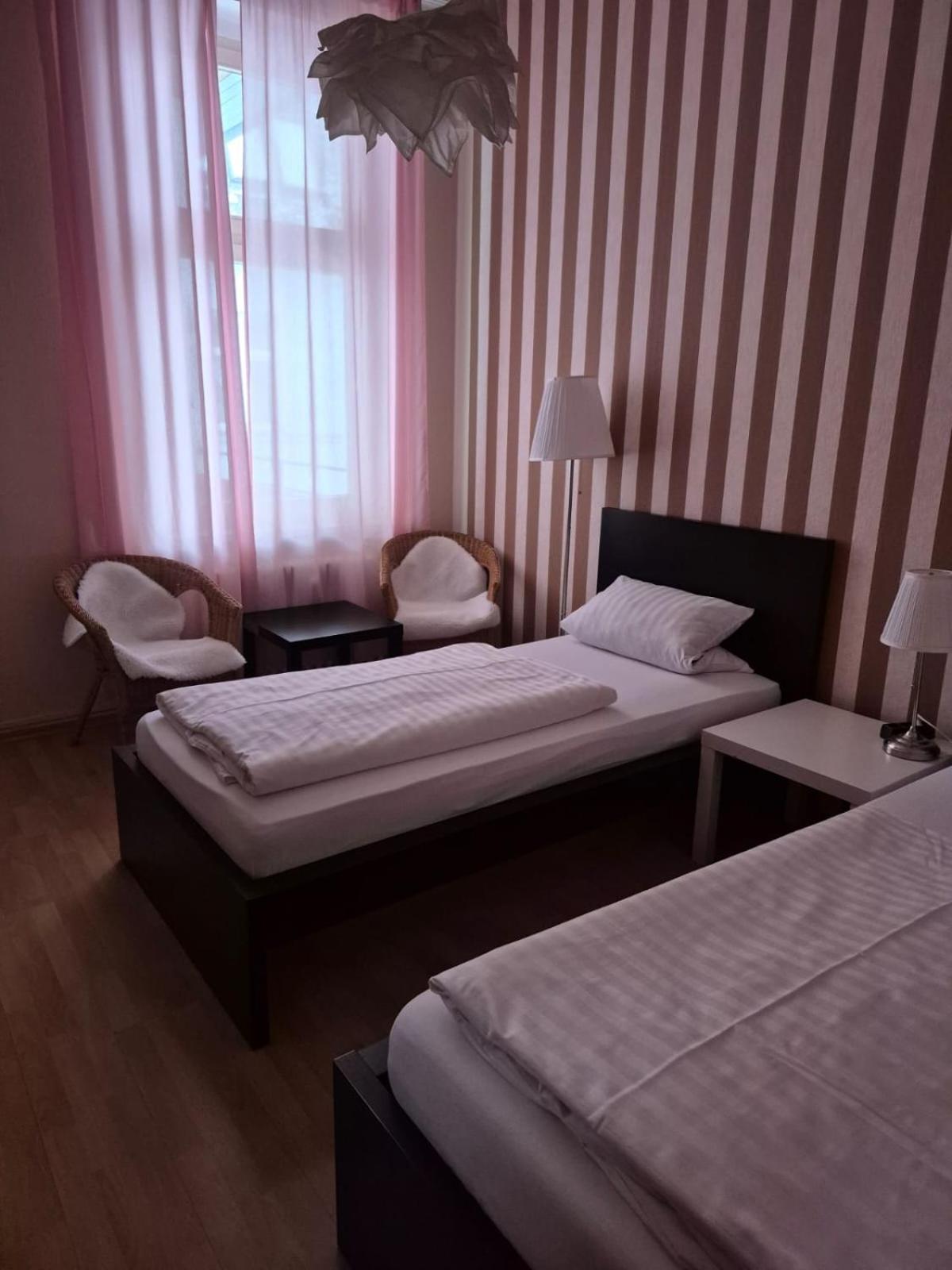 Hotel-Pension Charlottenburg Berlin Exteriör bild