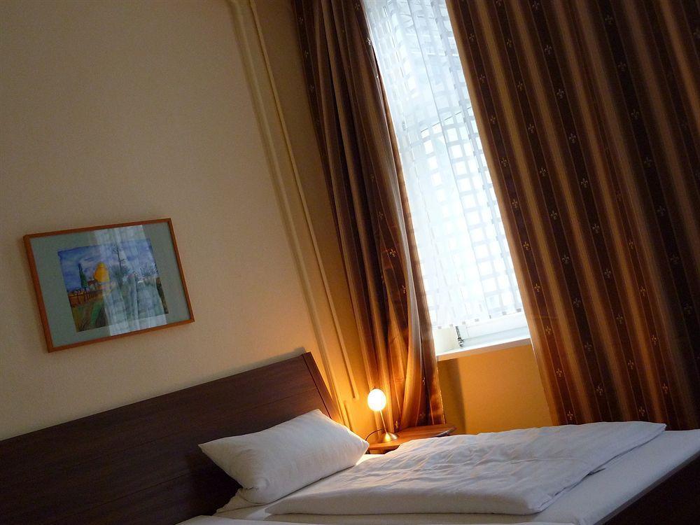 Hotel-Pension Charlottenburg Berlin Exteriör bild