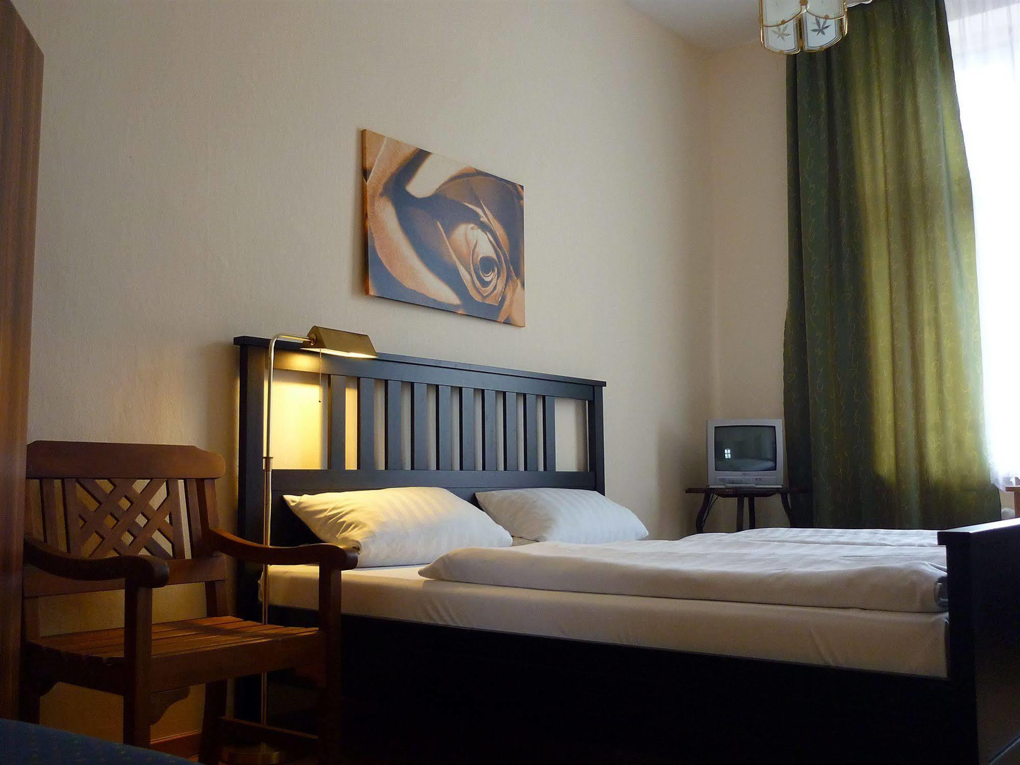 Hotel-Pension Charlottenburg Berlin Exteriör bild